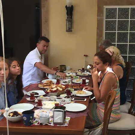 Sevil Σιντέ
